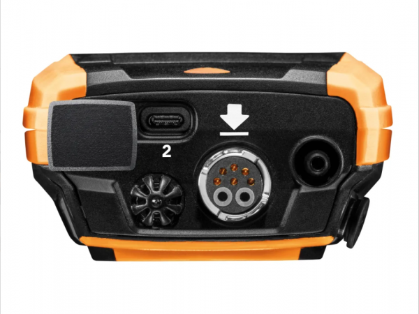 Set testo 300 cu sondă flexibilă - Analizor de gaze de ardere cu senzor de O₂, CO până la 15,000 ppm și NO